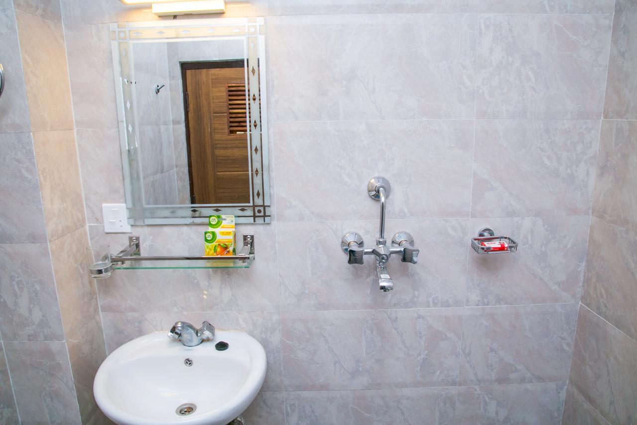 Sakura Boutique Hotel Катманду Екстериор снимка